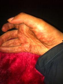 红右手,揭秘神秘力量背后的传奇故事